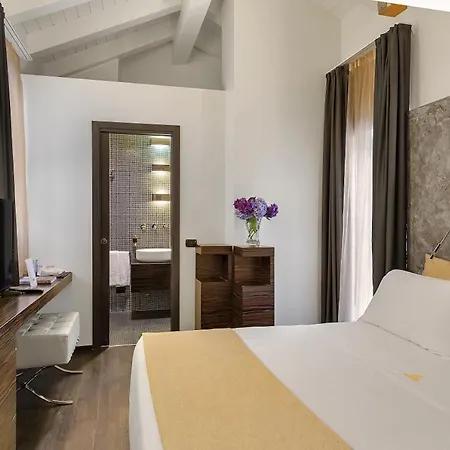 Casa Alle Colonne By Ancora Hotel 4*