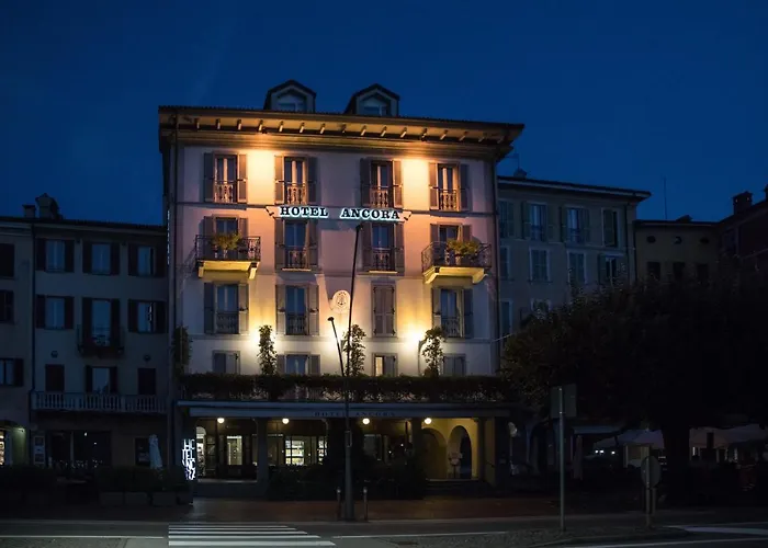 Casa Alle Colonne By Ancora מלון 4*