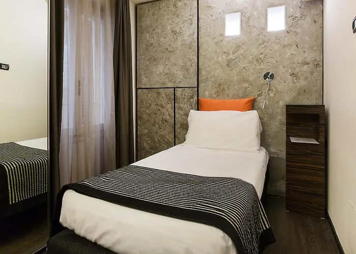 Hotel Casa Alle Colonne By Ancora 4*